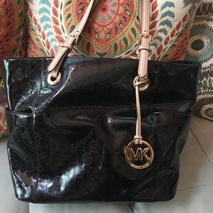 🎉REDUCED🎉Michael Kors Black Tote